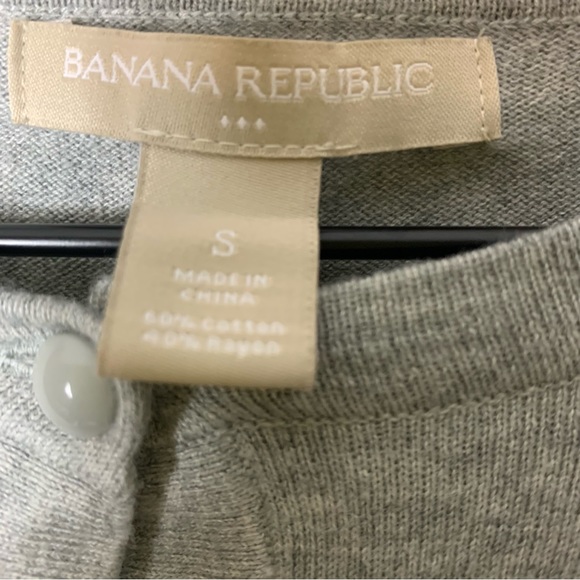 Banana Republic Button Front Cardigan - Picture 3 of 4